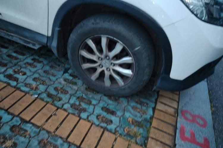 Used Honda CR-V 2012 2.0L Four-wheel Drive Classic Edition Right Front Wheel Hub