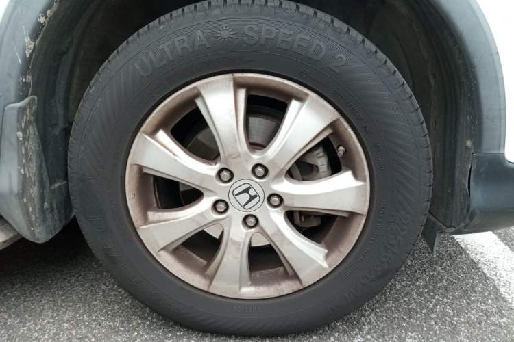 Used Honda CR-V 2012 2.0L two-wheel drive urban version Right Front Wheel Hub