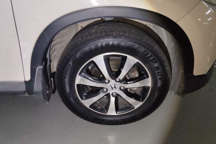 Used Honda CR-V 2012 2.0L two-wheel drive urban version Right Front Wheel Hub