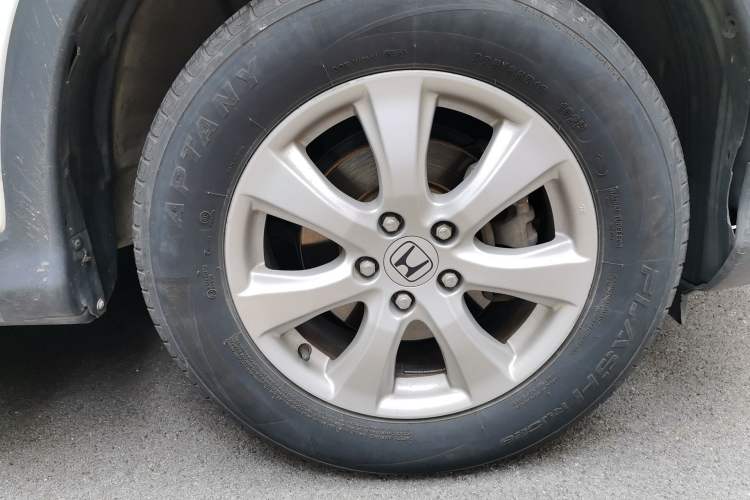 Used Honda CR-V 2012 2.0L two-wheel drive urban version Right Front Wheel Hub