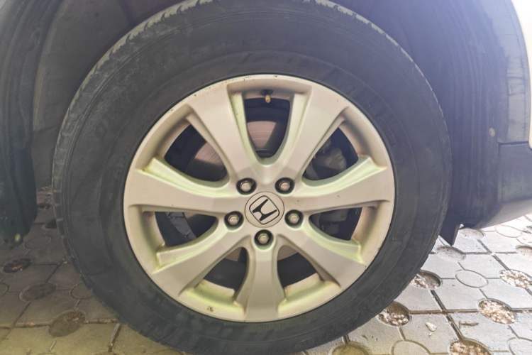 Used Honda CR-V 2012 2.0L two-wheel drive urban version Right Front Wheel Hub