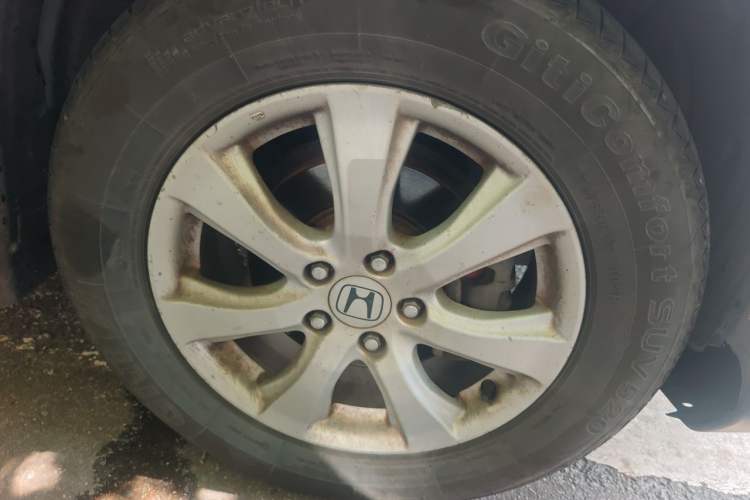 Used Honda CR-V 2012 2.0L two-wheel drive urban version Right Front Wheel Hub