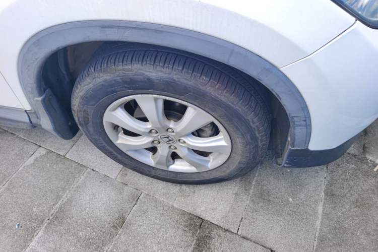 Used Honda CR-V 2012 2.0L two-wheel drive urban version Right Front Wheel Hub