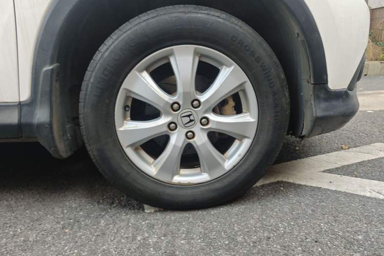 Used Honda CR-V 2012 2.0L two-wheel drive urban version Right Front Wheel Hub