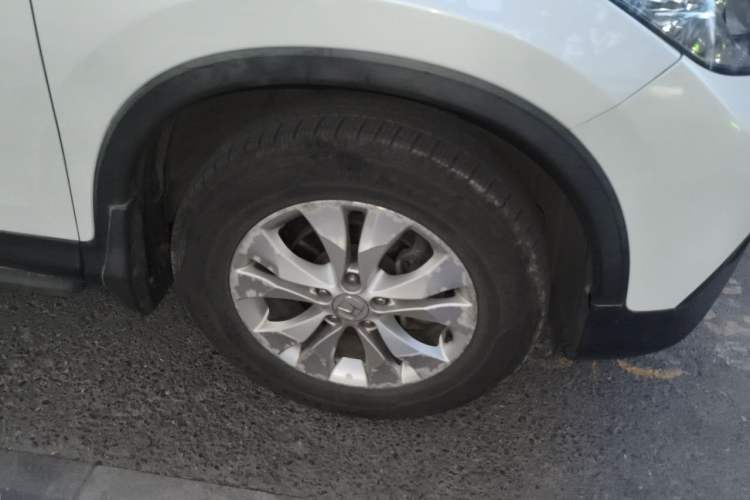 Used Honda CR-V 2012 2.4L four-wheel drive luxury version Right Front Wheel Hub