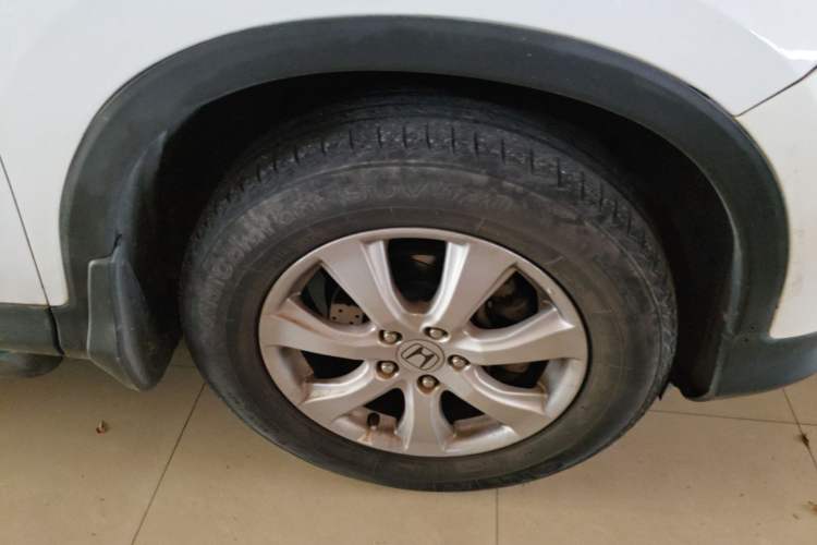 Used Honda CR-V 2012 2.0L two-wheel drive urban version Right Front Wheel Hub