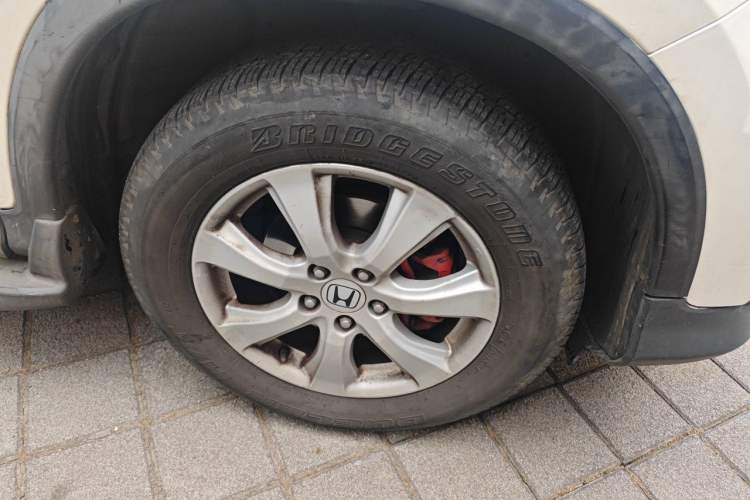 Used Honda CR-V 2012 2.0L two-wheel drive urban version Right Front Wheel Hub