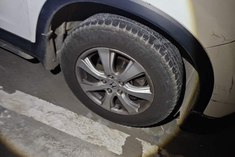 Used Honda CR-V 2012 2.0L two-wheel drive urban version Right Front Wheel Hub