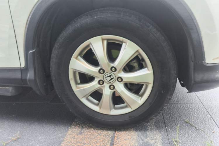 Used Honda CR-V 2012 2.0L two-wheel drive urban version Right Front Wheel Hub