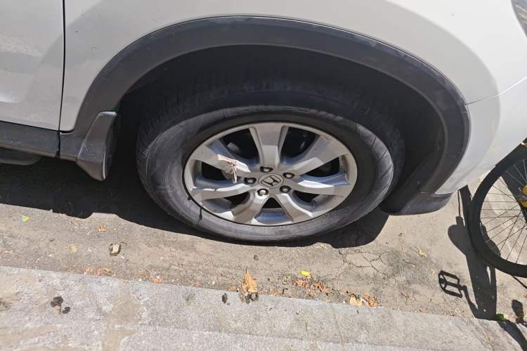 Used Honda CR-V 2012 2.0L two-wheel drive urban version Right Front Wheel Hub