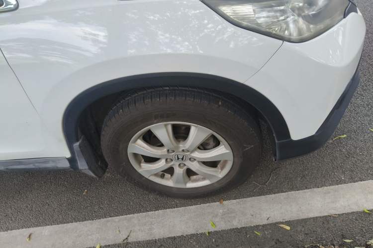 Used Honda CR-V 2012 2.0L two-wheel drive urban version Right Front Wheel Hub