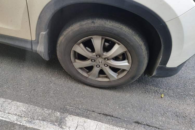 Used Honda CR-V 2012 2.0L two-wheel drive urban version Right Front Wheel Hub