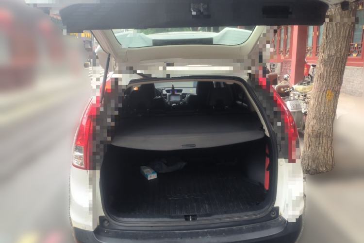 Used Honda CR-V 2012 2.4L four-wheel drive luxury version Trunk