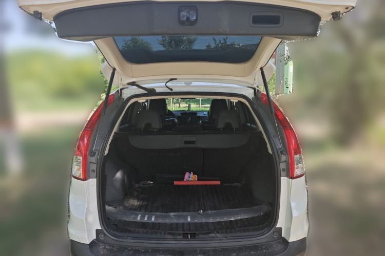 Used Honda CR-V 2012 2.4L four-wheel drive luxury version Trunk