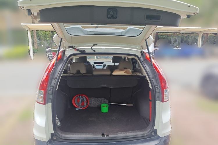 Used Honda CR-V 2012 2.4L four-wheel drive luxury version Trunk