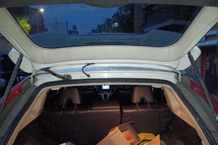 Used Honda CR-V 2012 2.4L four-wheel drive luxury version Trunk