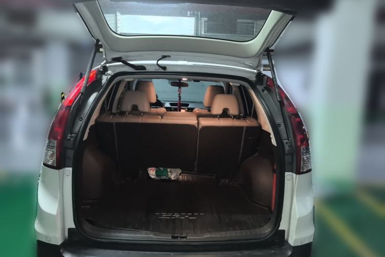 Used Honda CR-V 2012 2.4L four-wheel drive luxury version Trunk