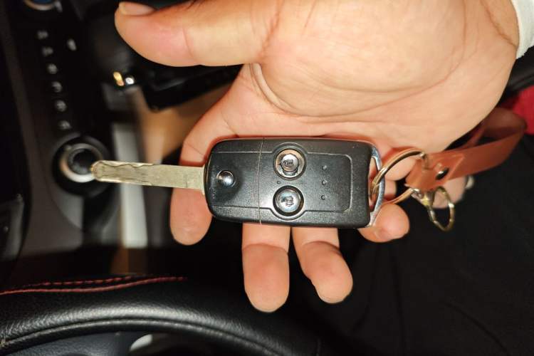 Used Honda CR-V 2012 2.0L two-wheel drive urban version Vehicle Key