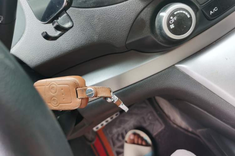 Used Honda CR-V 2012 2.0L two-wheel drive urban version Vehicle Key