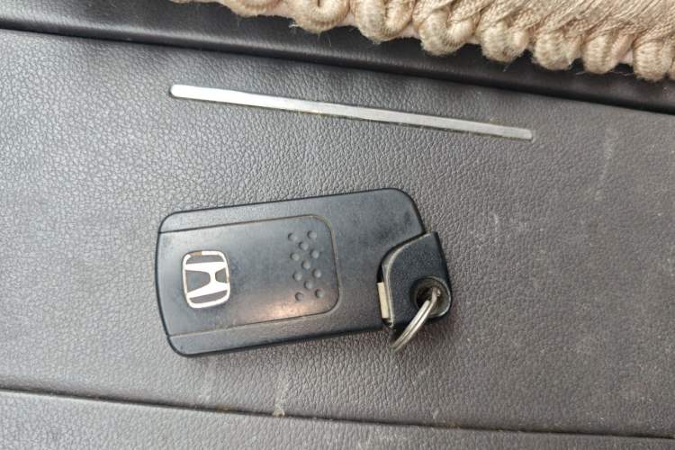 Used Honda CR-V 2012 2.4L four-wheel drive luxury version Vehicle Key