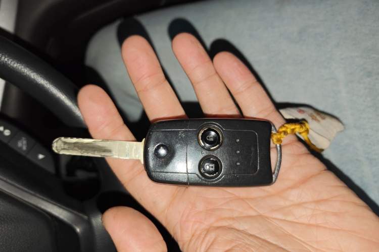 Used Honda CR-V 2012 2.0L two-wheel drive urban version Vehicle Key