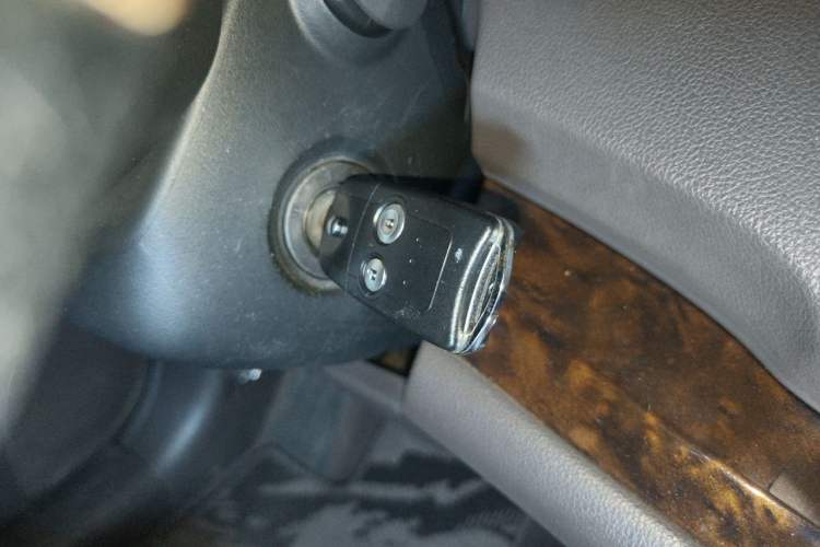 Used Honda CR-V 2012 2.0L two-wheel drive urban version Vehicle Key