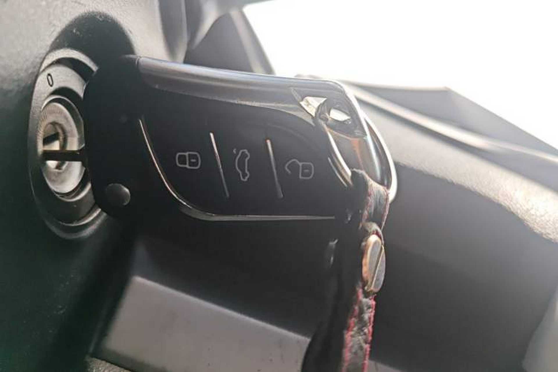 Used Honda CR-V 2012 2.0L Four-wheel Drive Classic Edition Vehicle Key