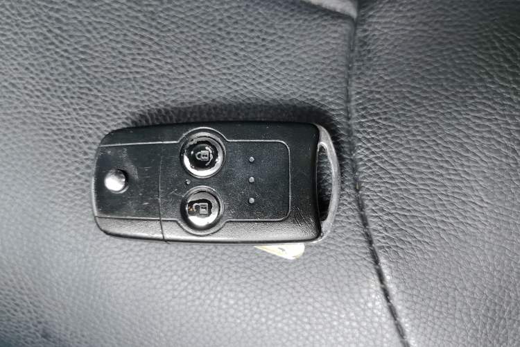 Used Honda CR-V 2012 2.0L two-wheel drive urban version Vehicle Key