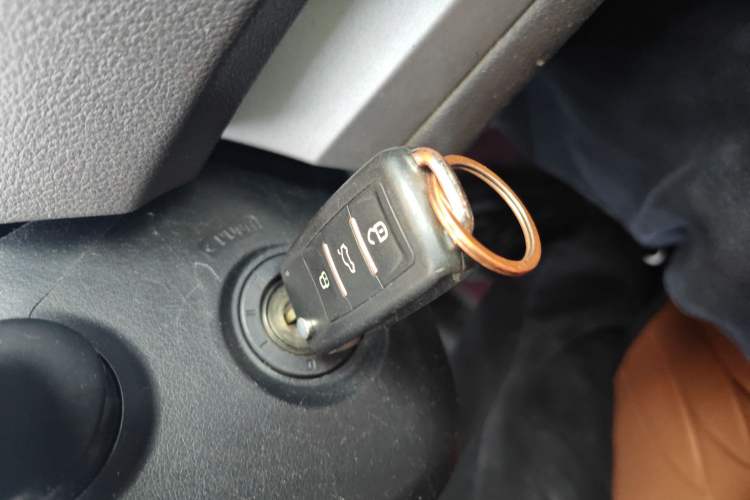 Used Honda CR-V 2012 2.0L two-wheel drive urban version Vehicle Key