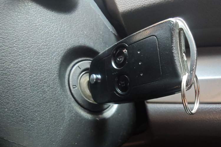 Used Honda CR-V 2012 2.0L two-wheel drive urban version Vehicle Key