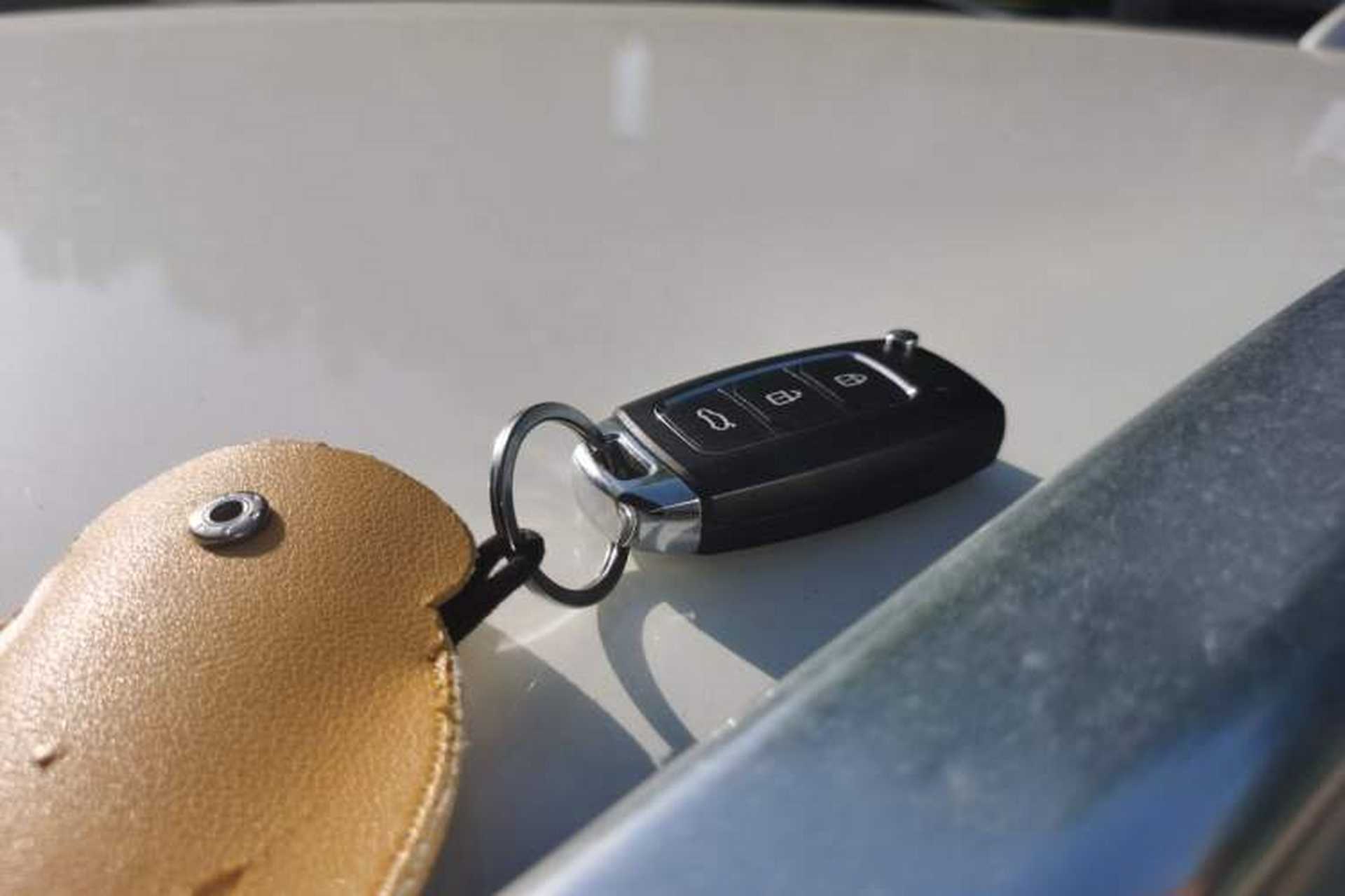 Used Honda CR-V 2012 2.0L two-wheel drive urban version Vehicle Key