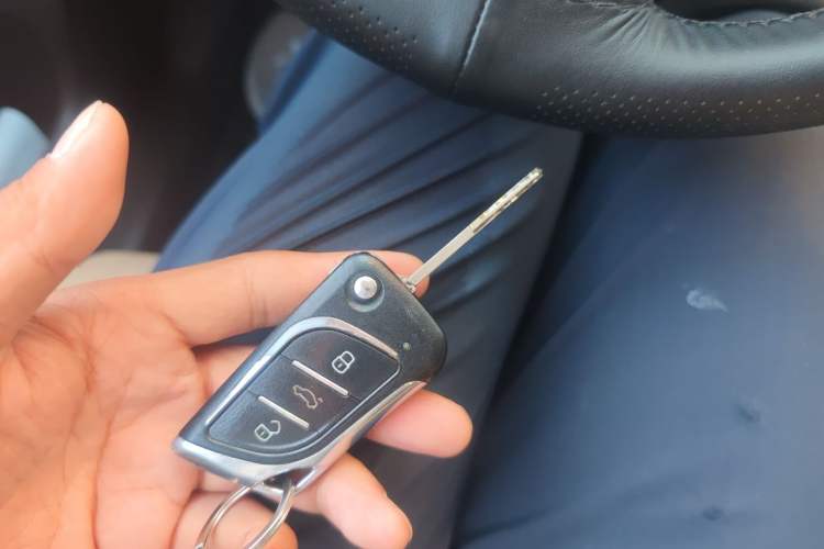 Used Honda CR-V 2012 2.0L two-wheel drive urban version Vehicle Key