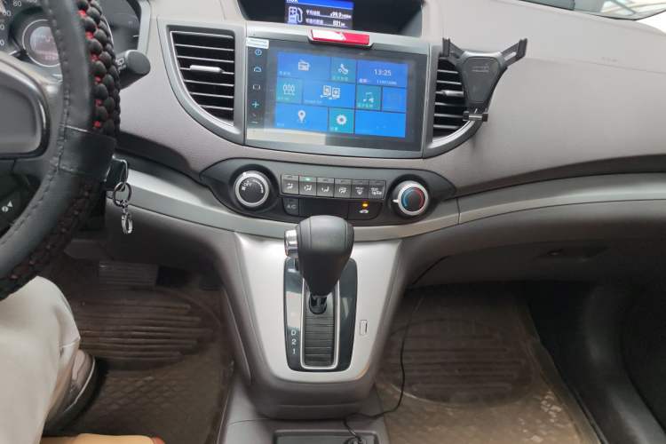 Used Honda CR-V 2013 2.0L Four-wheel Drive Classic Edition Audio And AC Panel