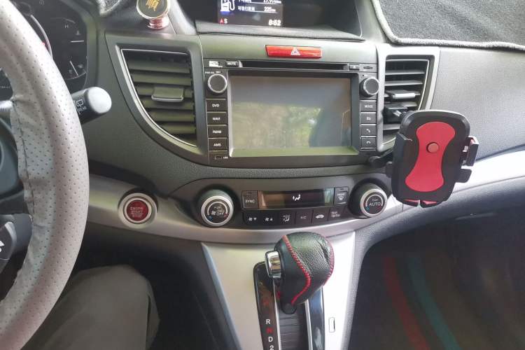 Used Honda CR-V 2013 2.4L four-wheel drive luxury version Audio And AC Panel