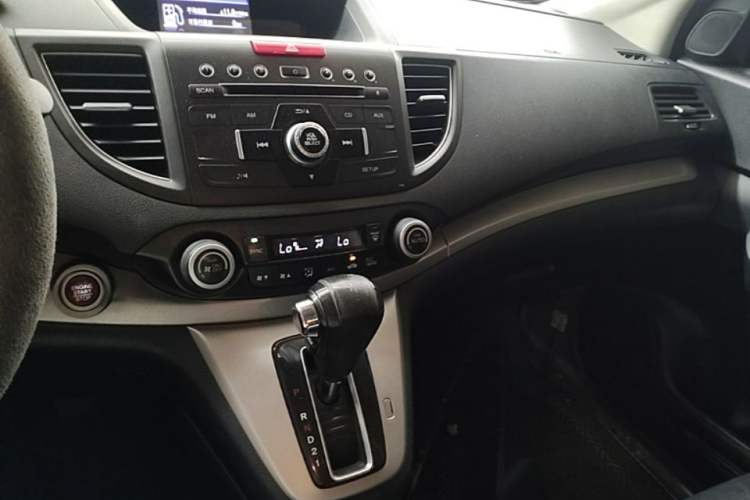 Used Honda CR-V 2013 2.4L two-wheel drive luxury version Audio And AC Panel