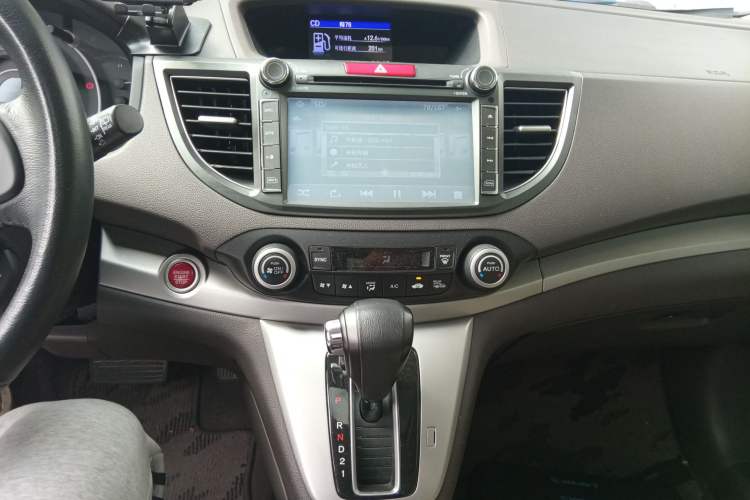 Used Honda CR-V 2013 2.4L four-wheel drive luxury version Audio And AC Panel