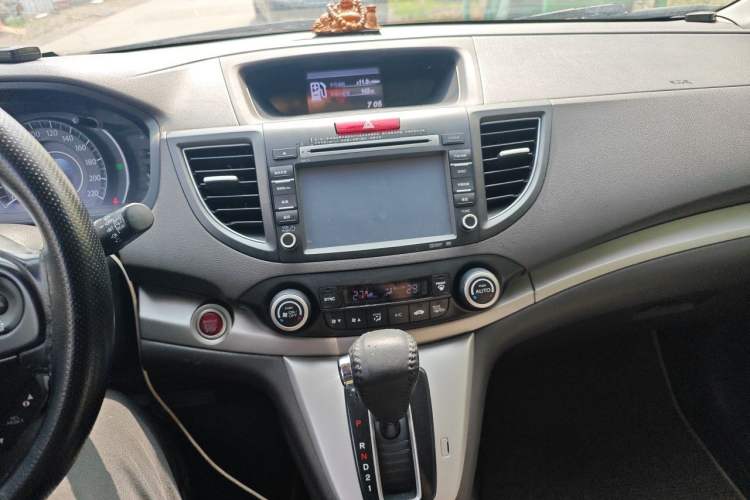 Used Honda CR-V 2013 2.4L two-wheel drive luxury version Audio And AC Panel
