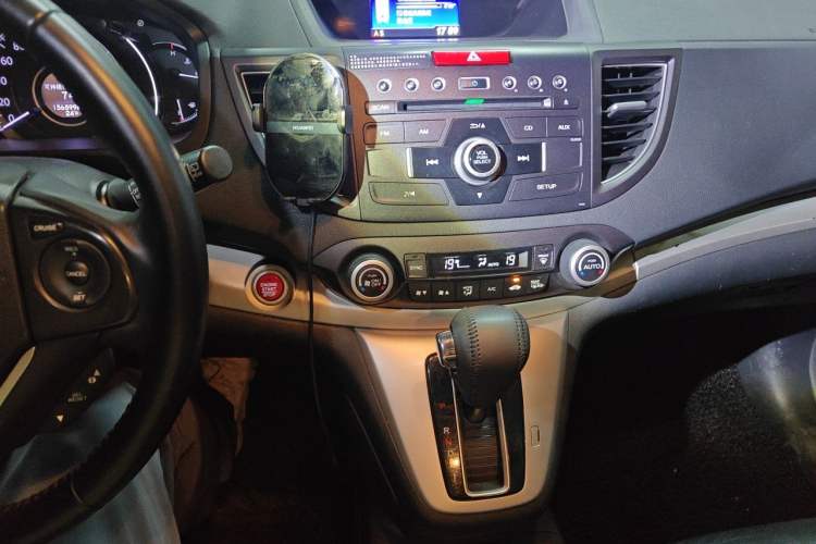 Used Honda CR-V 2013 2.4L two-wheel drive luxury version Audio And AC Panel