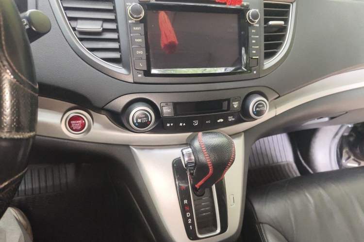Used Honda CR-V 2013 2.4L four-wheel drive luxury version Audio And AC Panel