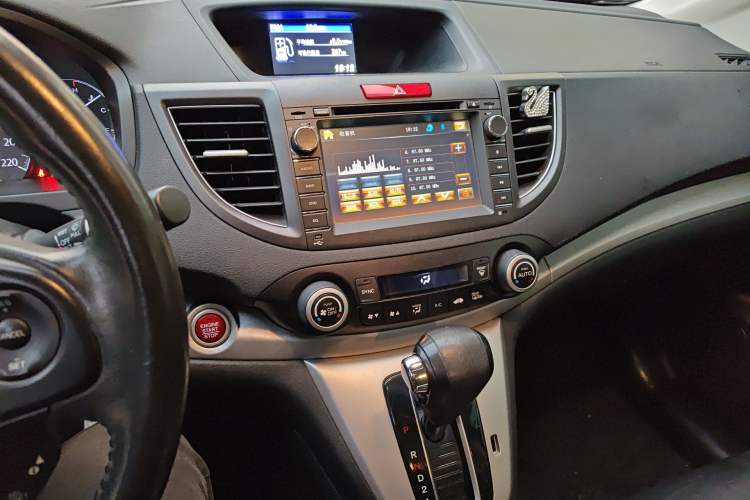 Used Honda CR-V 2013 2.4L two-wheel drive luxury version Audio And AC Panel