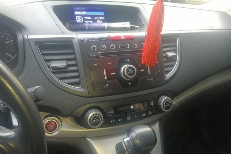 Used Honda CR-V 2013 2.4L two-wheel drive luxury version Audio And AC Panel