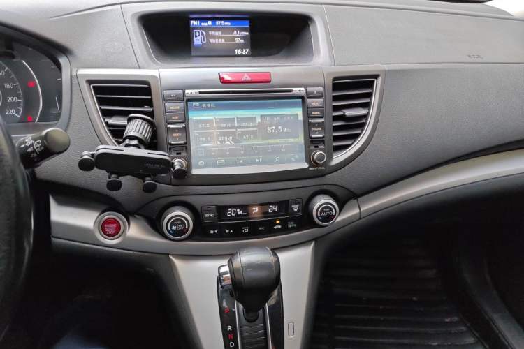 Used Honda CR-V 2013 2.4L two-wheel drive luxury version Audio And AC Panel