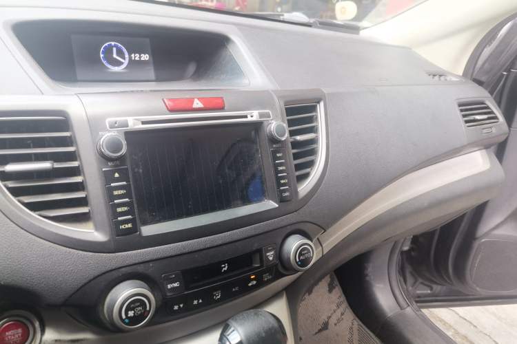 Used Honda CR-V 2013 2.4L four-wheel drive luxury version Audio And AC Panel
