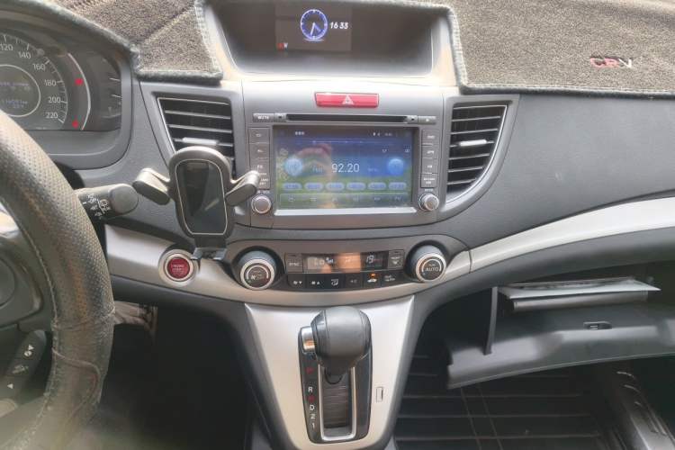 Used Honda CR-V 2013 2.4L two-wheel drive luxury version Audio And AC Panel