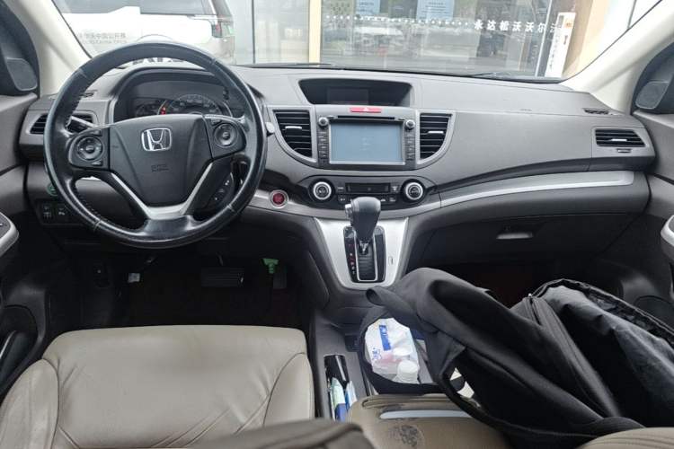 Used Honda CR-V 2013 2.4L four-wheel drive luxury version Center Console