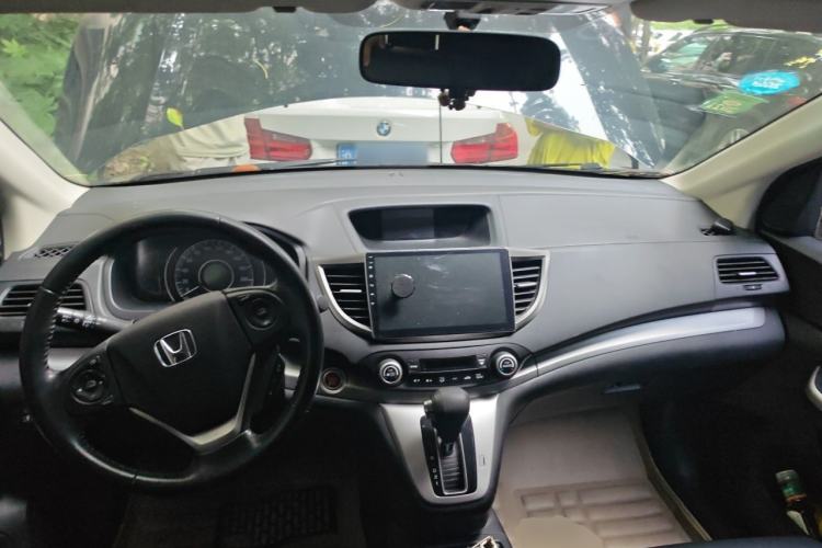 Used Honda CR-V 2013 2.4L four-wheel drive luxury version Center Console
