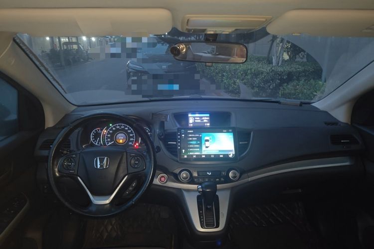 Used Honda CR-V 2013 2.4L four-wheel drive luxury version Center Console