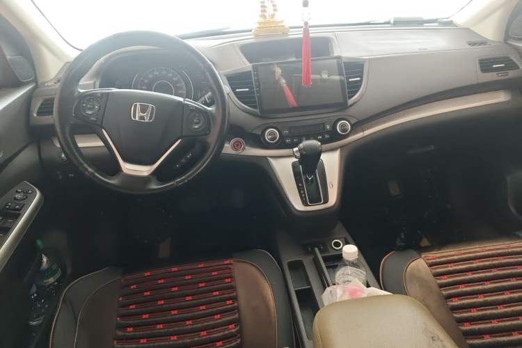 Used Honda CR-V 2013 2.4L four-wheel drive luxury version Center Console