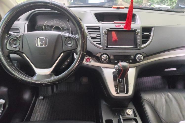 Used Honda CR-V 2013 2.4L four-wheel drive luxury version Center Console
