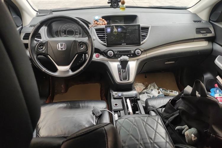 Used Honda CR-V 2013 2.4L four-wheel drive luxury version Center Console